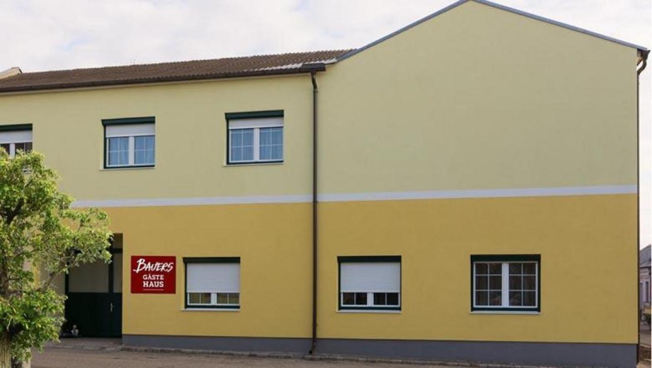 Bauers Gaestehaus Obersiebenbrunn Exterior foto